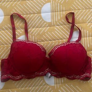 Victoria Secret Dream Angels Lined Demi Bra Red lace and panty
